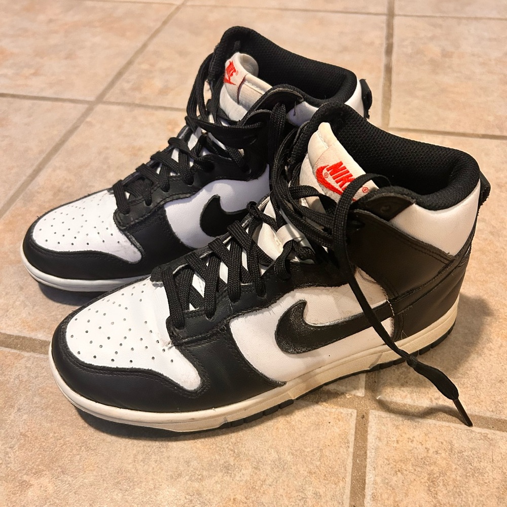 Nike Women's Black and White High-Top Sneakers